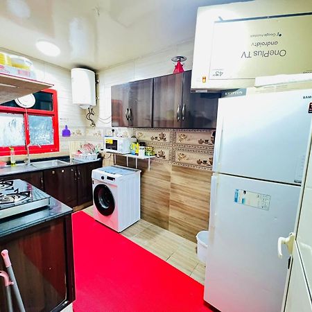 Moon Backpackers , Al Rigga , Partition For Couples And For Singles Apartment Dubai Luaran gambar
