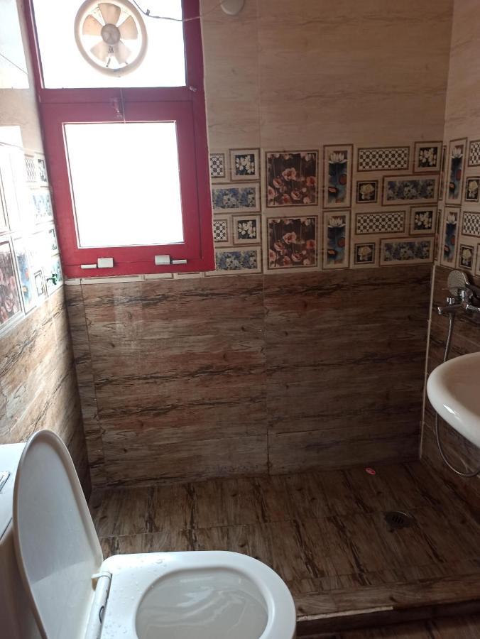 Moon Backpackers , Al Rigga , Partition For Couples And For Singles Apartment Dubai Luaran gambar