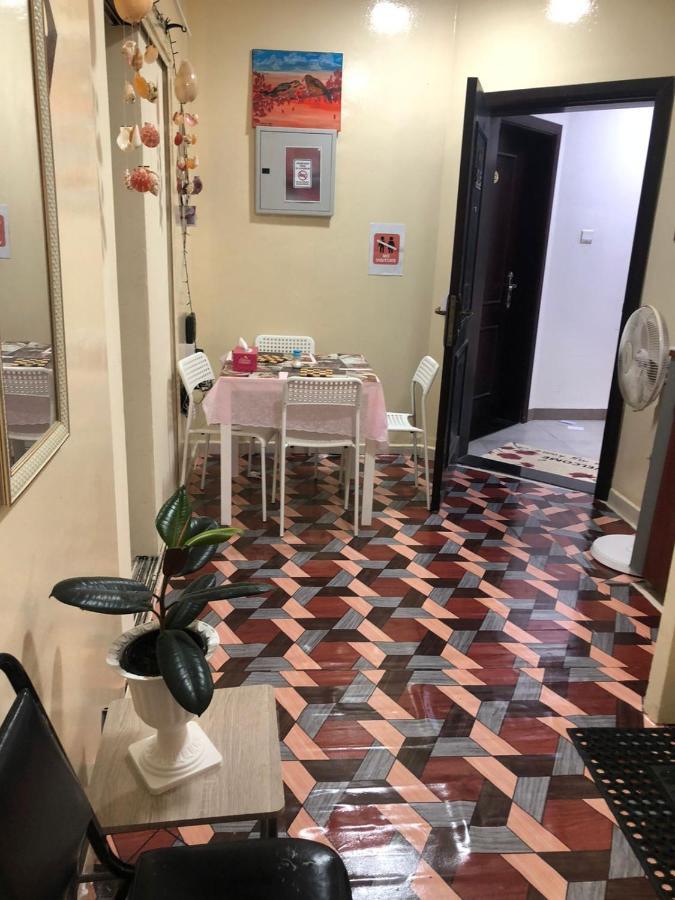 Moon Backpackers , Al Rigga , Partition For Couples And For Singles Apartment Dubai Luaran gambar