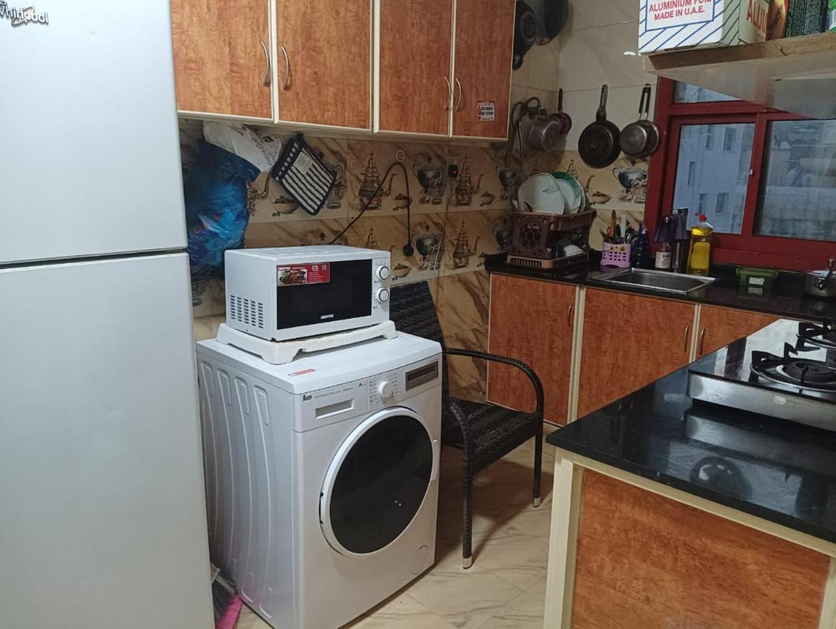 Moon Backpackers , Al Rigga , Partition For Couples And For Singles Apartment Dubai Luaran gambar