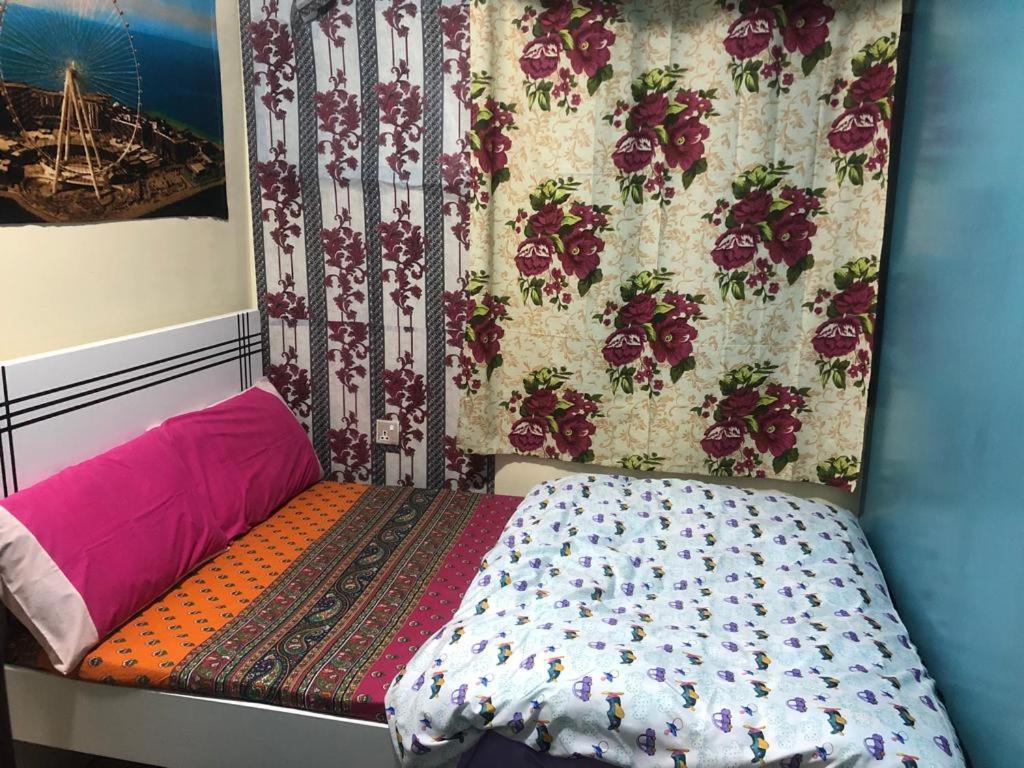 Moon Backpackers , Al Rigga , Partition For Couples And For Singles Apartment Dubai Luaran gambar