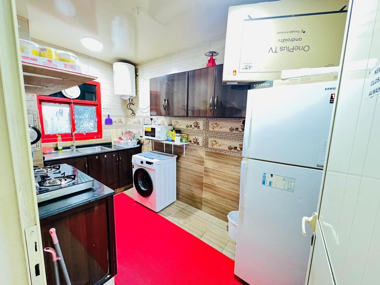 Moon Backpackers , Al Rigga , Partition For Couples And For Singles Apartment Dubai Luaran gambar
